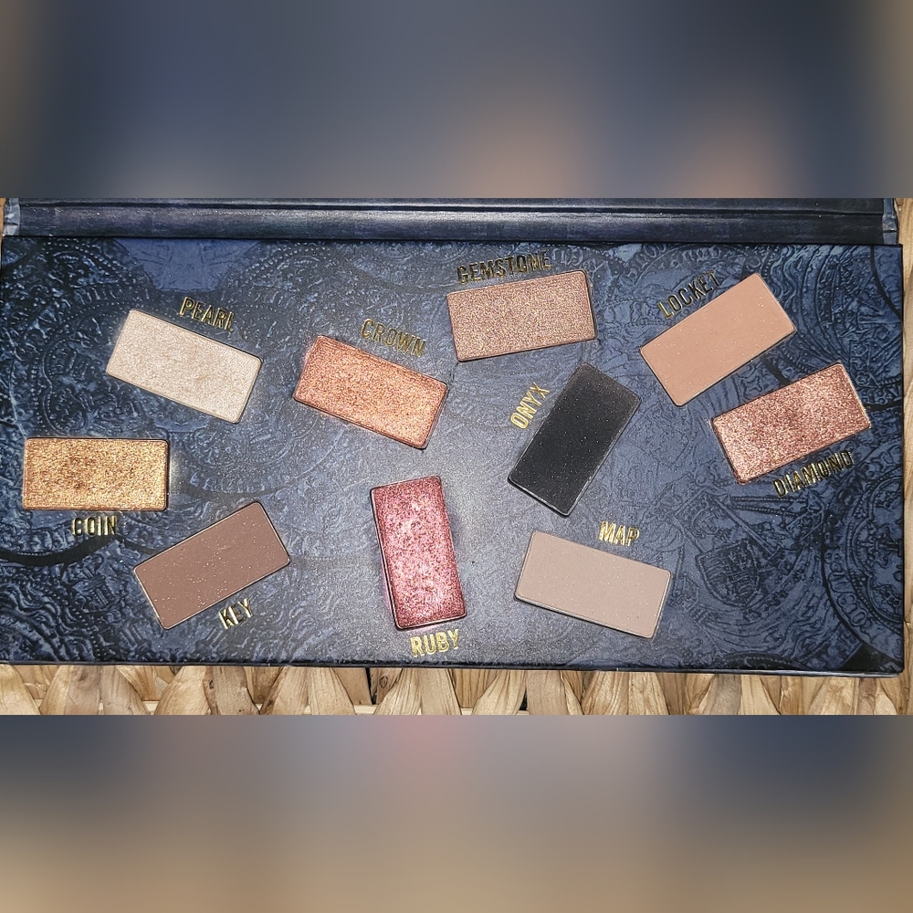 📌BOGO FREE📌 Dose of Colors Hidden Treasure Palette